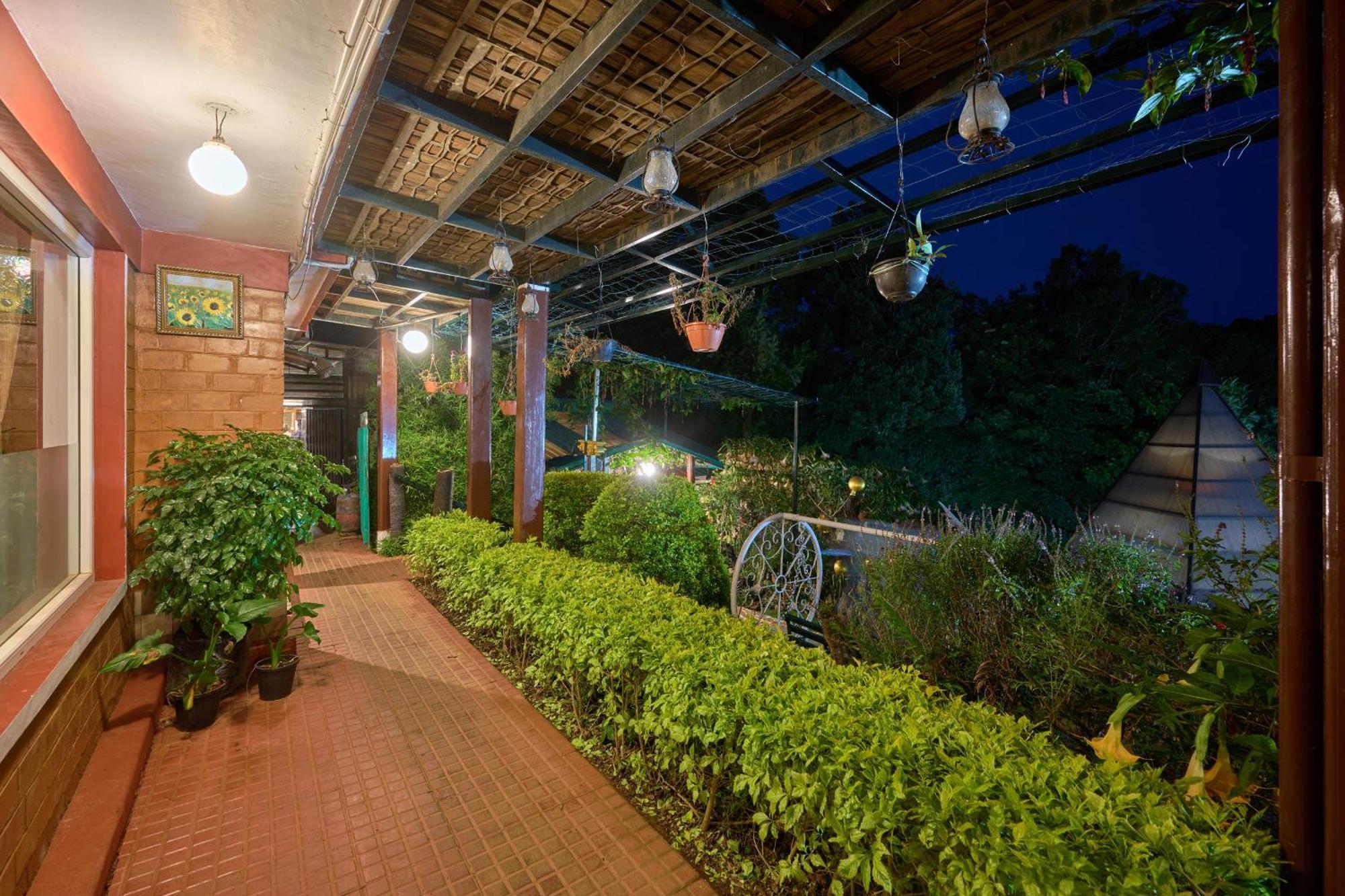 De Rock Jungle Living Resort Coonoor Exterior photo