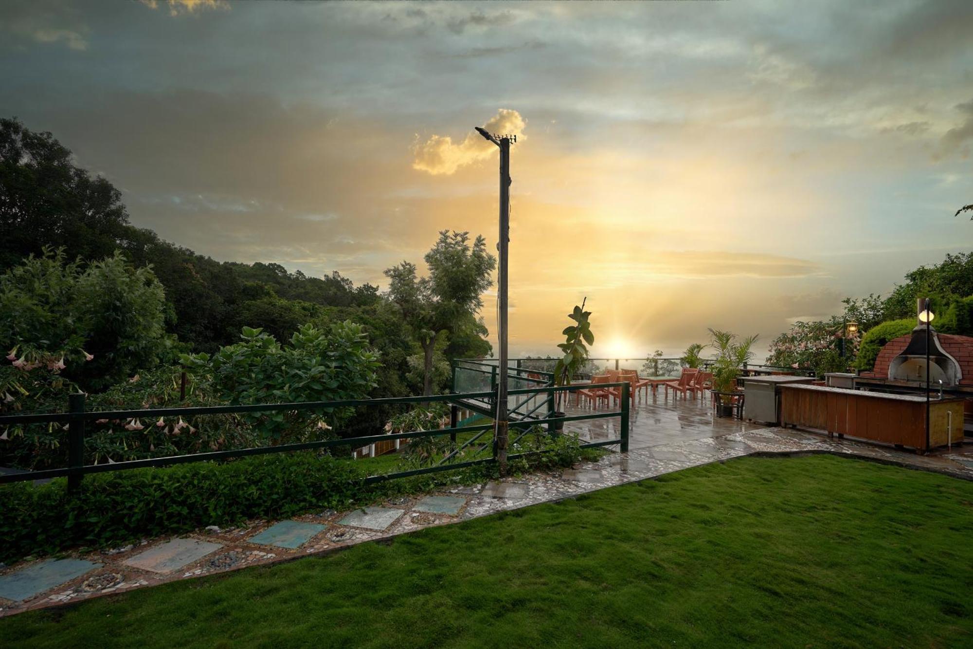 De Rock Jungle Living Resort Coonoor Exterior photo